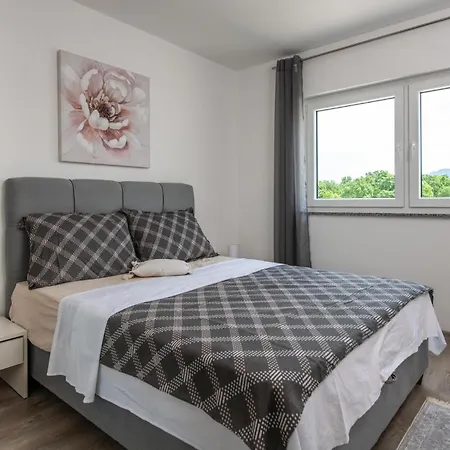 Stunning In With Kitchen Vakantiehuis *