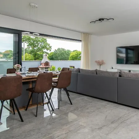 Stunning In With Kitchen Vakantiehuis Labin (Istria)