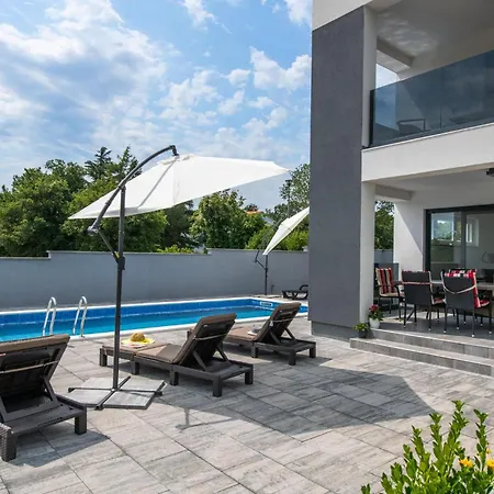 Stunning In With Kitchen Vakantiehuis
