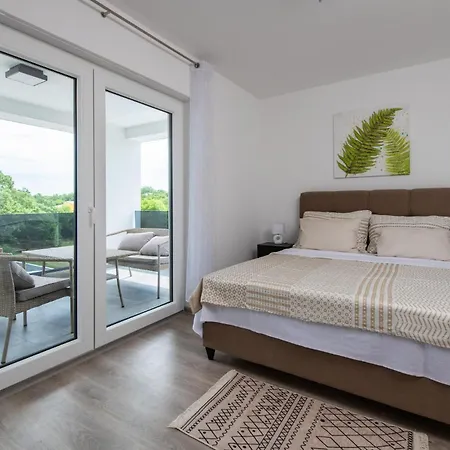 Ferienhaus Stunning In With Kitchen *