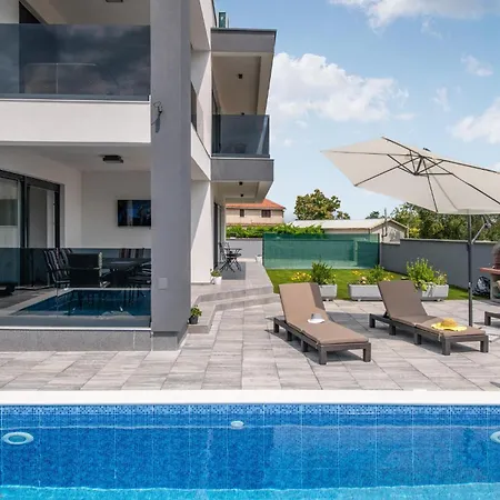 Stunning In With Kitchen Ferienhaus *